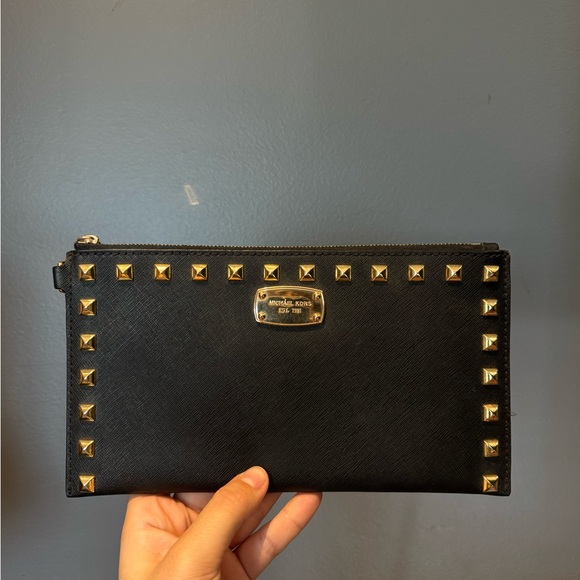 Michael Kors clutch - Picture 1 of 7